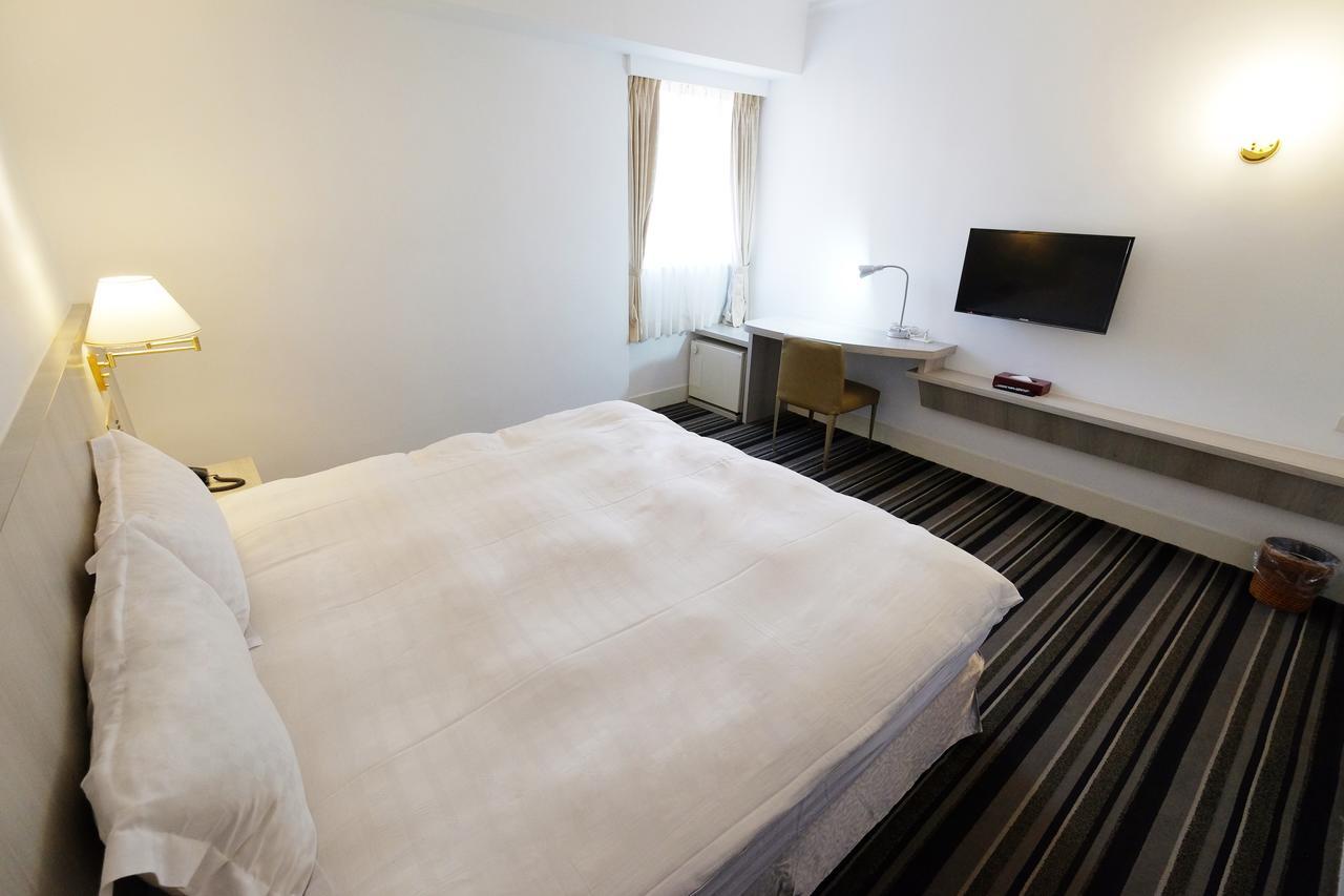 Dynasty Hotel Tainan Eksteriør bilde