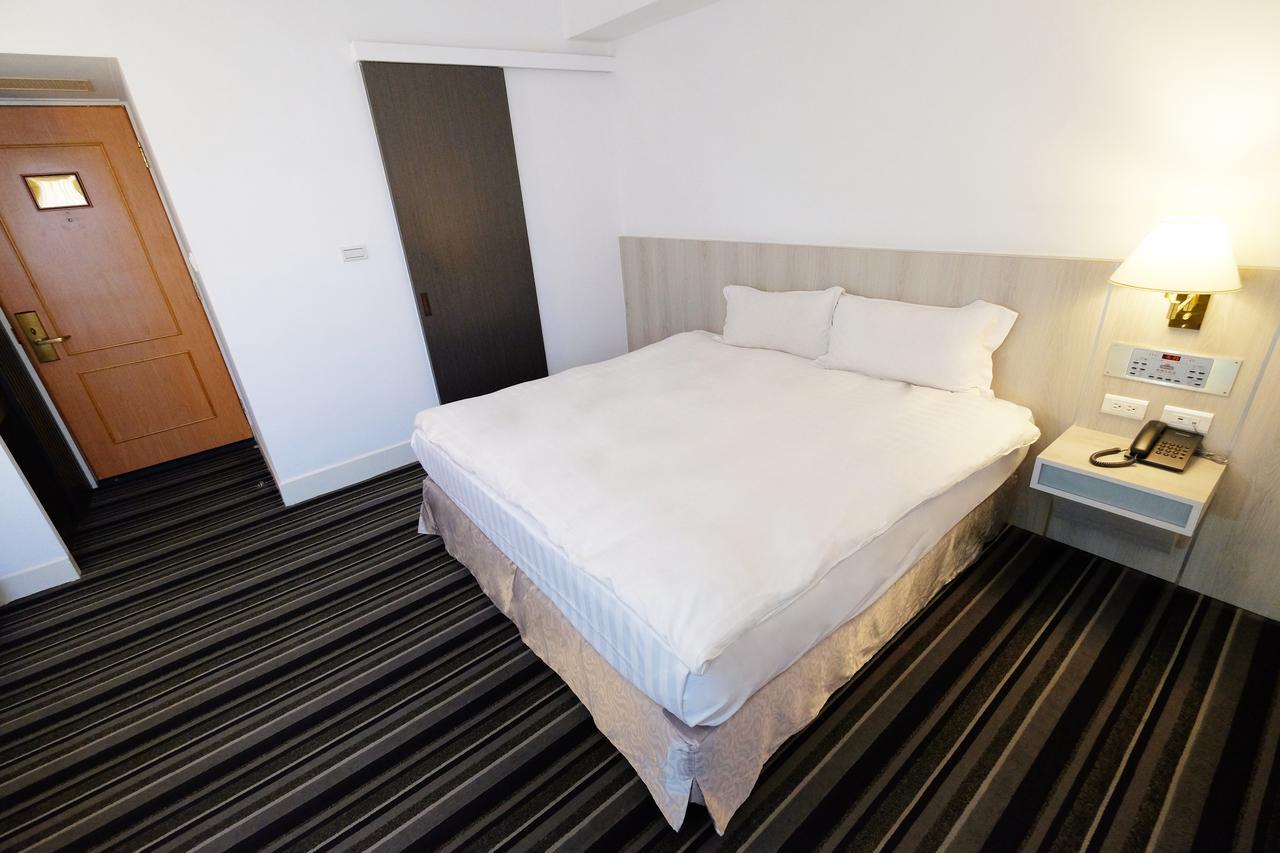 Dynasty Hotel Tainan Eksteriør bilde